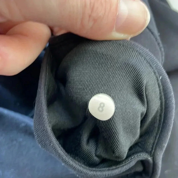 Lululemon I 8 - Picture 4 of 10